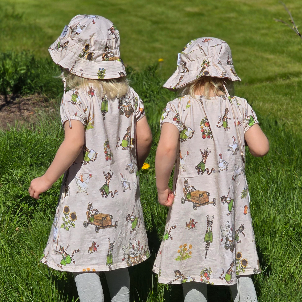 Singoallaklänning Pettson och Findus Beige 98/104