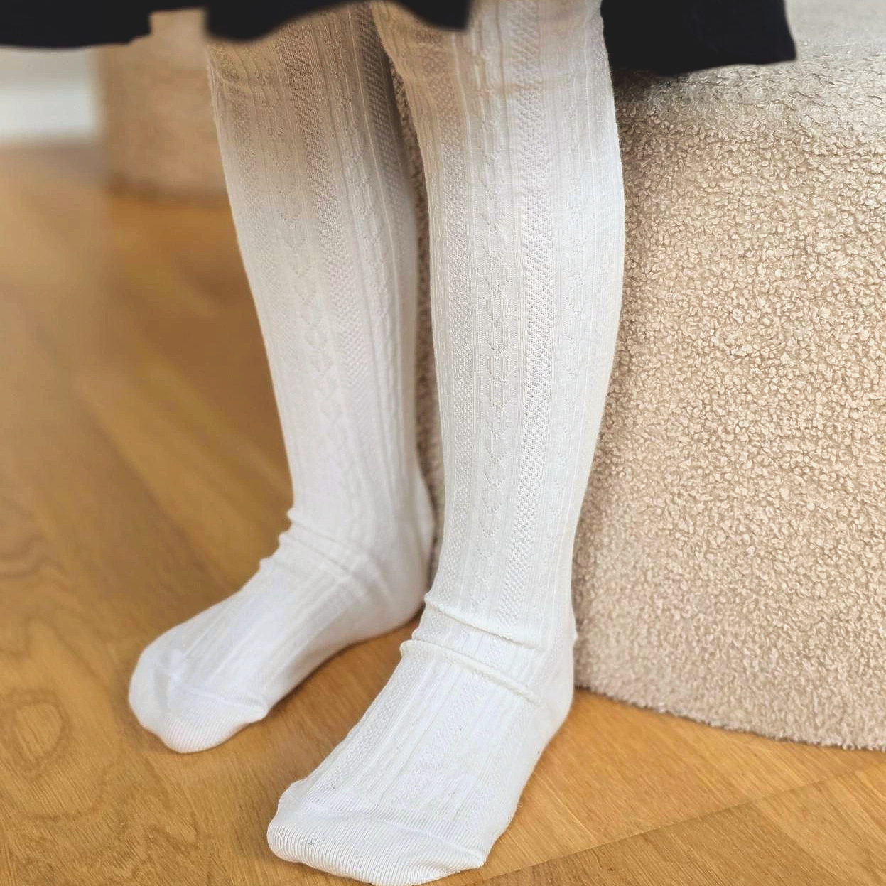 Cable knitted stockings Offwhite